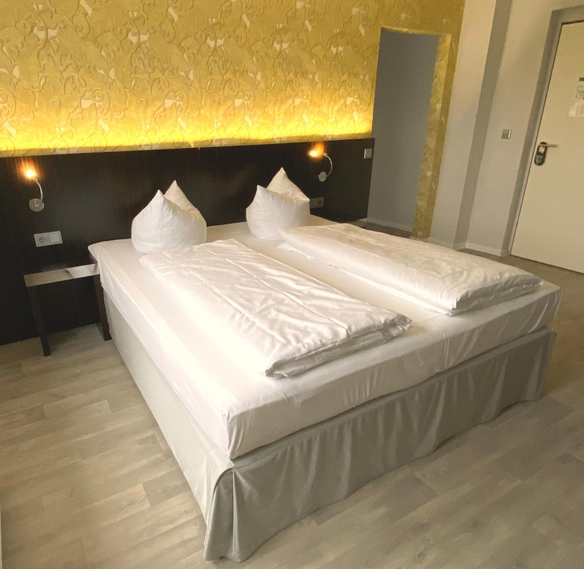 Hotel 22 Dessau-Rosslau Ngoại thất bức ảnh